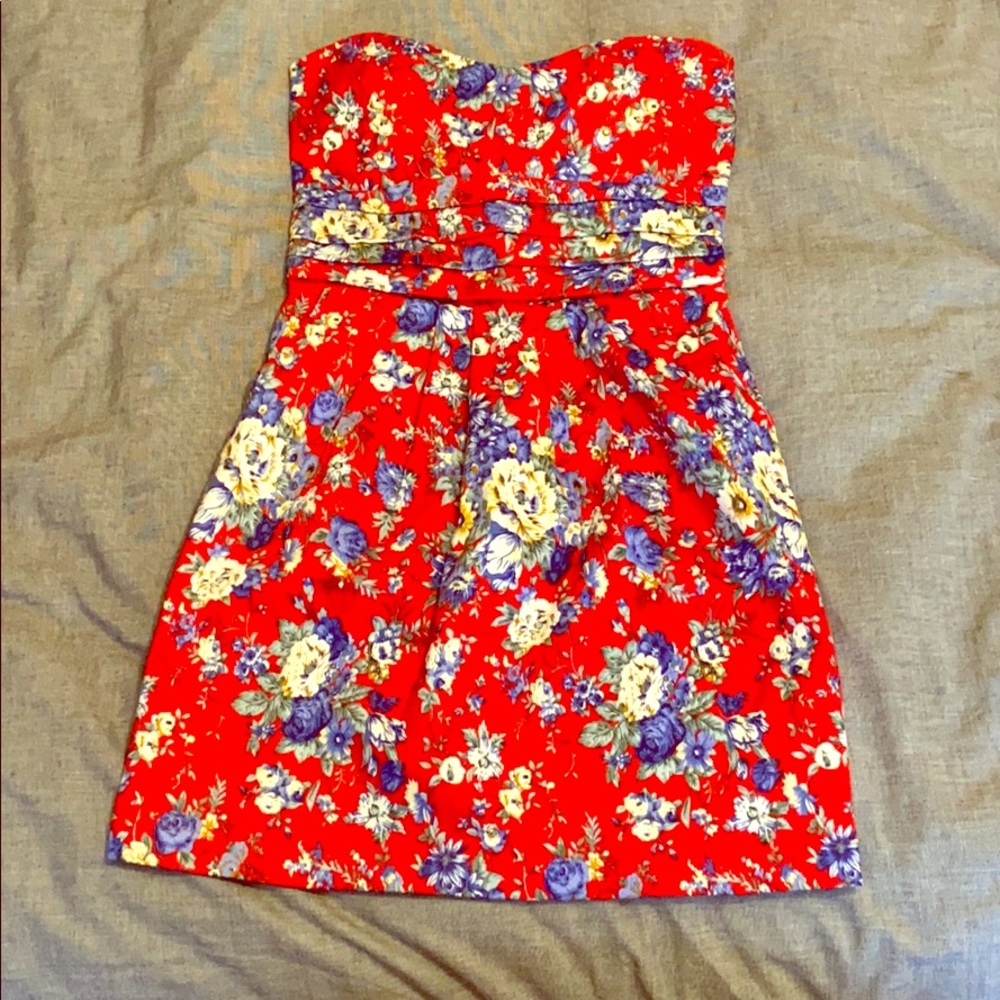 Strapless dress